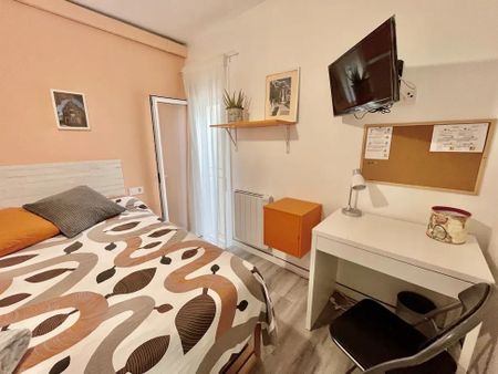 Carrer de Sicília, Barcelona, Catalonia 08013 - Photo 2