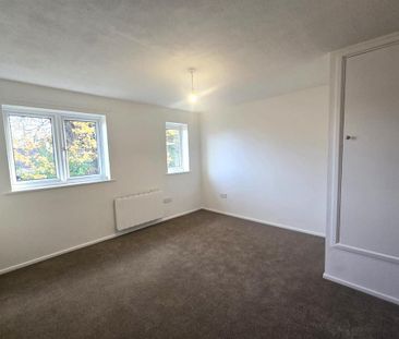 1 bedroom end of terrace house to rent - Photo 2