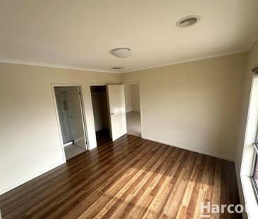 Three Bedroom House - Photo 2