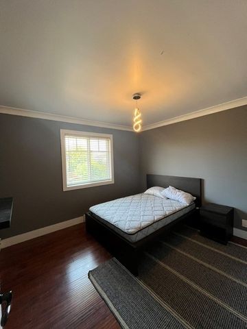 Two-Bedroom Carriage Home in Nanaimo University District - Photo 2