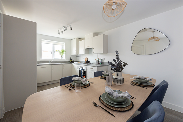 3 bedroom end of terrace house to rent - Photo 1