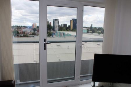 Ladywell Point, Salford - Photo 2