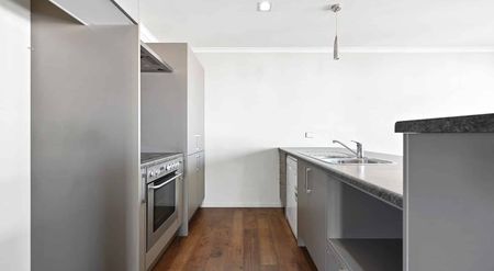 Cosy 3 bedroom town house - Photo 2