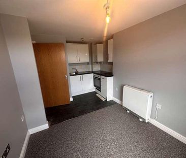 Neath Road, Plasmarl, Swansea, SA6 - Photo 1