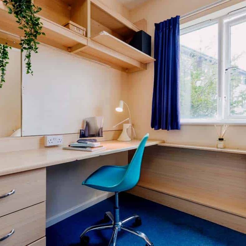 Silver Ensuite Room - Photo 1