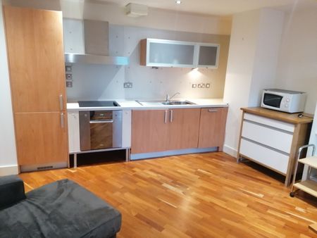 1 Bed Flat, Vachel Road, RG1 - Photo 3