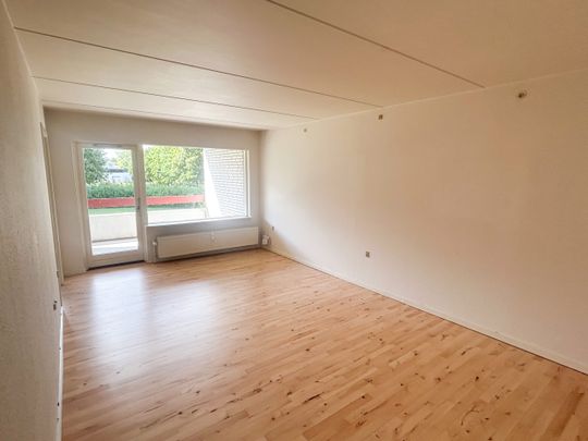 Lys og dejlig 2-værelses lejlighed med altan - Foto 1