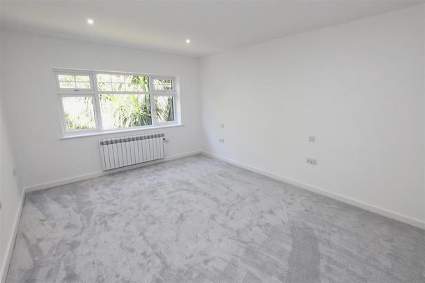 4 bedroom detached house to rent - Photo 1