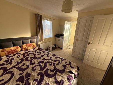 3 bedroom semi-detached house to rent - Photo 2