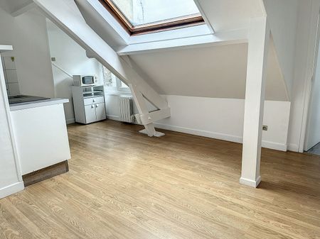 Appartement à louer - REIMS - CENTRE - Photo 5