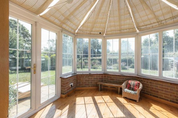 3 bedroom semi-detached house to rent - Photo 1