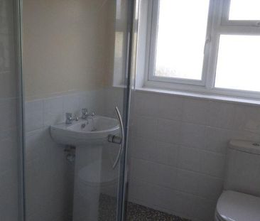 2 bedroom semi-detached house to rent - Photo 4