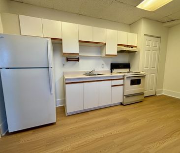 For Lease - 144 Bradford Street Unit# 1, Barrie, Ontario - Photo 6