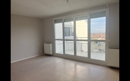 Location Appartement 4 pièces 76 m² La Châtre - Photo 4