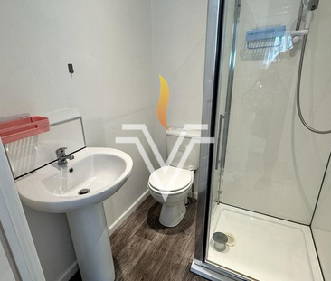 4 bedroom semi-detached house to rent - Photo 1