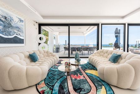 Luxury Villa for rent in Benahavís, Spain - Photo 2