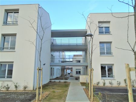 Location Appartement 2 pièces 40m² ST ANDRE DE CUBZAC 33240 - Photo 5