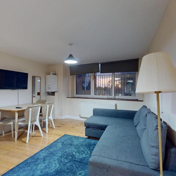 2 bedroom flat to rent - Photo 1