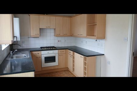 3 Bed Terraced House, Larchfield Close, B20 - Photo 4