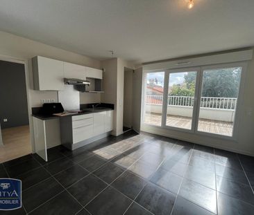 Location Appartement 2 pièces 46m² ST MEDARD EN JALLES 33160 - Photo 3
