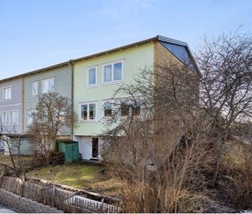 Bullerholmsgränd, Skärholmen - Photo 1