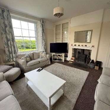 North Aller Farmhouse is situated on the outskirts of the market town of South Molton. - Photo 1