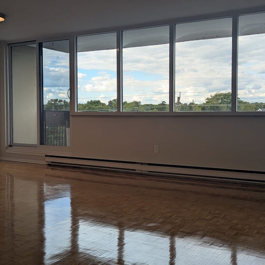 For Lease - 5348 Lakeshore Road Unit# 510, Burlington, Ontario - Photo 1