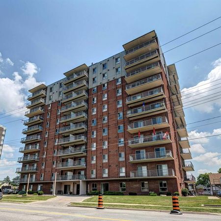 Derby Lane Apartments - Photo 3