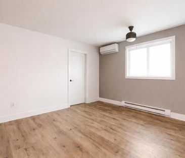 3½ Tranquille Rénové | WiFi, rangement et surveillance 24h - Photo 2