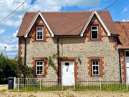 2 bedroom semi-detached house to rent - Photo 2