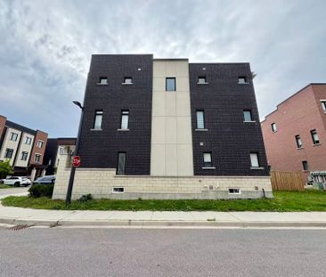 For Lease - 953 Kicking Horse Path, Oshawa, Ontario - Photo 3