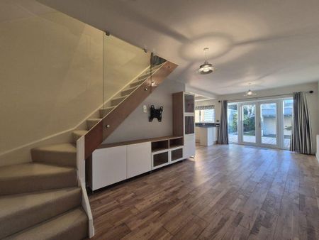 2 bedroom semi-detached house to rent - Photo 3