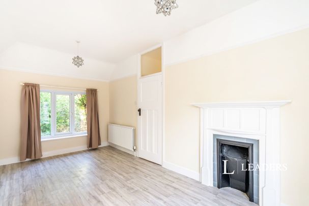 5 bedroom house to rent Portsdown Hill Road, Drayton, Portsmouth, Hampshire, PO6 - Photo 1