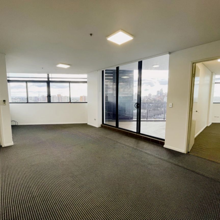 2 bed 2 bath-702 - Photo 1