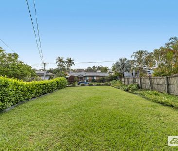 Renovated Comfort Meets Outdoor Entertaining Paradise - Photo 5