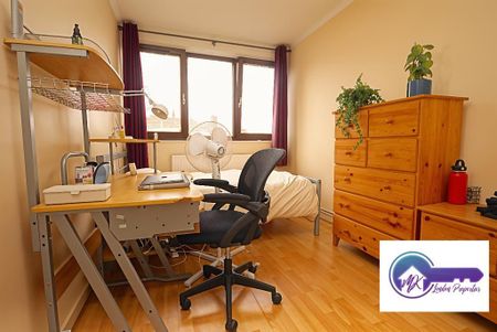 4 bedroom flat to rent - Photo 3