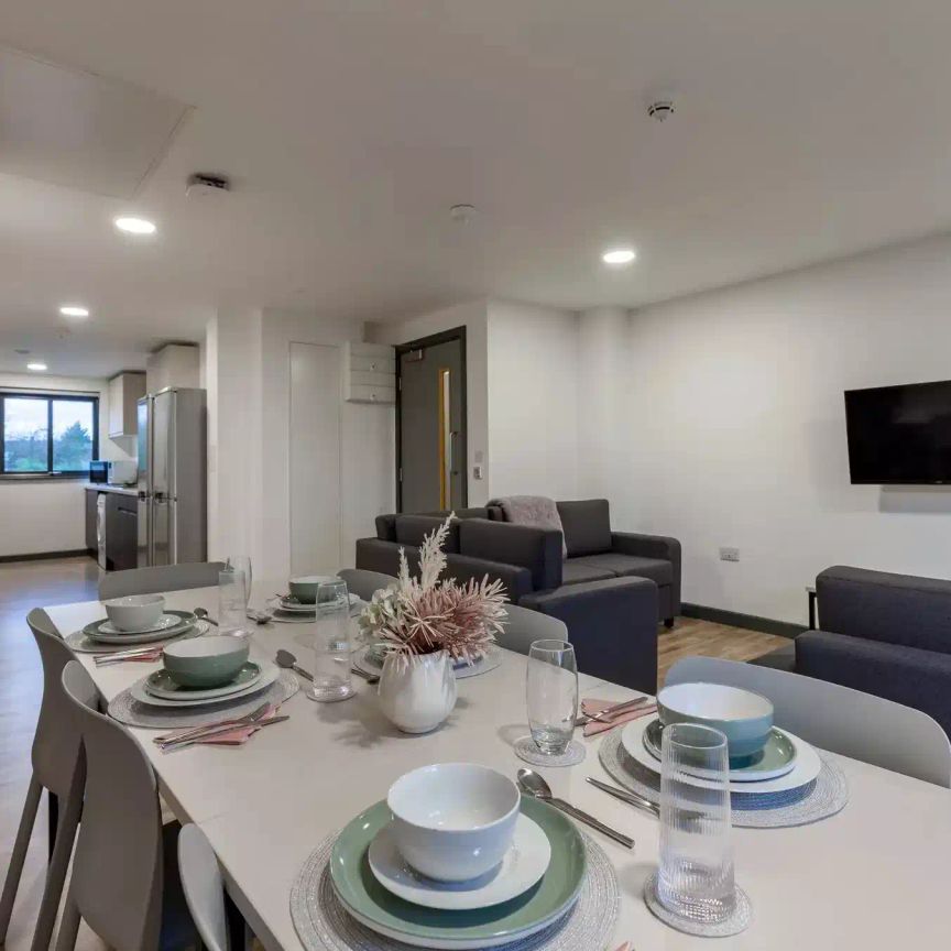 Gold Ensuite - Photo 1