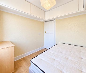 1 bedroom in a flat share to rent - Photo 1