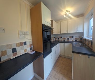 Bay Tree Avenue, Sketty, Swansea, SA2 - Photo 4