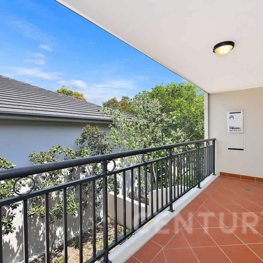 Impressive One-Bedroom Apartment in Balmain Shores - Photo 1