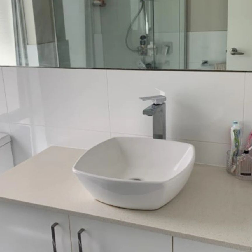 57 Phoenix Road, - Photo 1