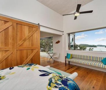 Modern, Funky Beach House - Photo 4