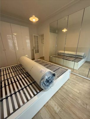 Appartement meublé neuf de 59 m2 rénové en entier - 1 chambre avec double séjour - Photo 1