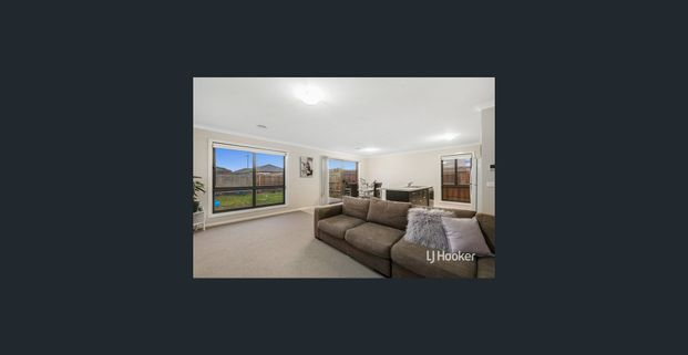 A Contemporary Sanctuary in the Heart of Weir Views! APPLICATIONS NOW OPEN - Photo 1