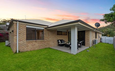 7 Sturt Street, Oxenford, QLD 4210 - Photo 4