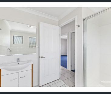 SECOND LEVEL UNIT COMPLEX CLOSE TO THE MATER HOSPITAL - Photo 3