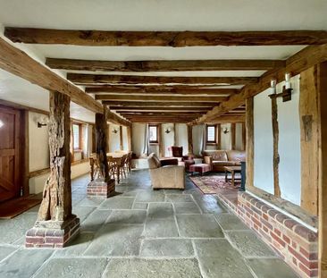 3 bedroom barn conversion to rent - Photo 1