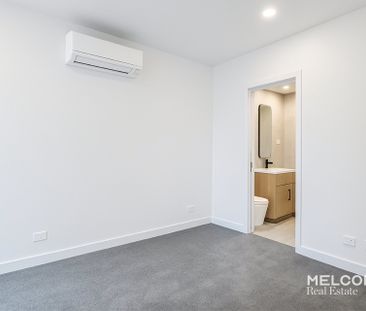 THREE BEDROOMS RESORT-INSPIRED LIVING - UNFURNISHED - Photo 3