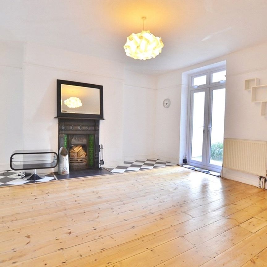 Room in a Shared Flat, Chesham Place, BN2 - Photo 1