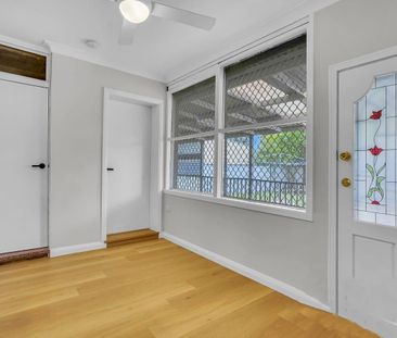 RENOVATED FOUR BEDROOM HOME! - Photo 2